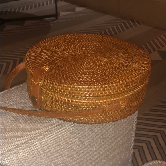 Round Rattan Cross Body Purse - Picture 7 of 9